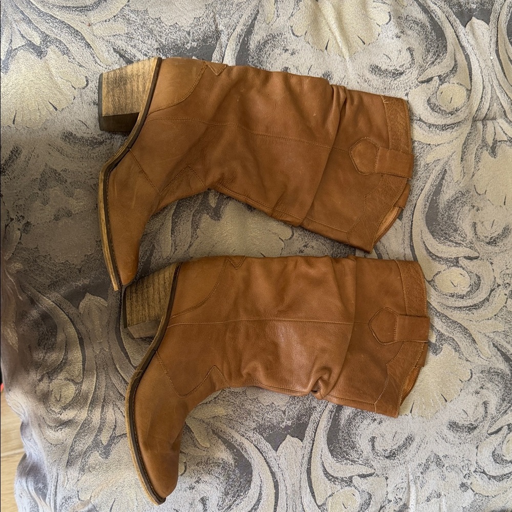 Steve Madden Tan Heeled Boots